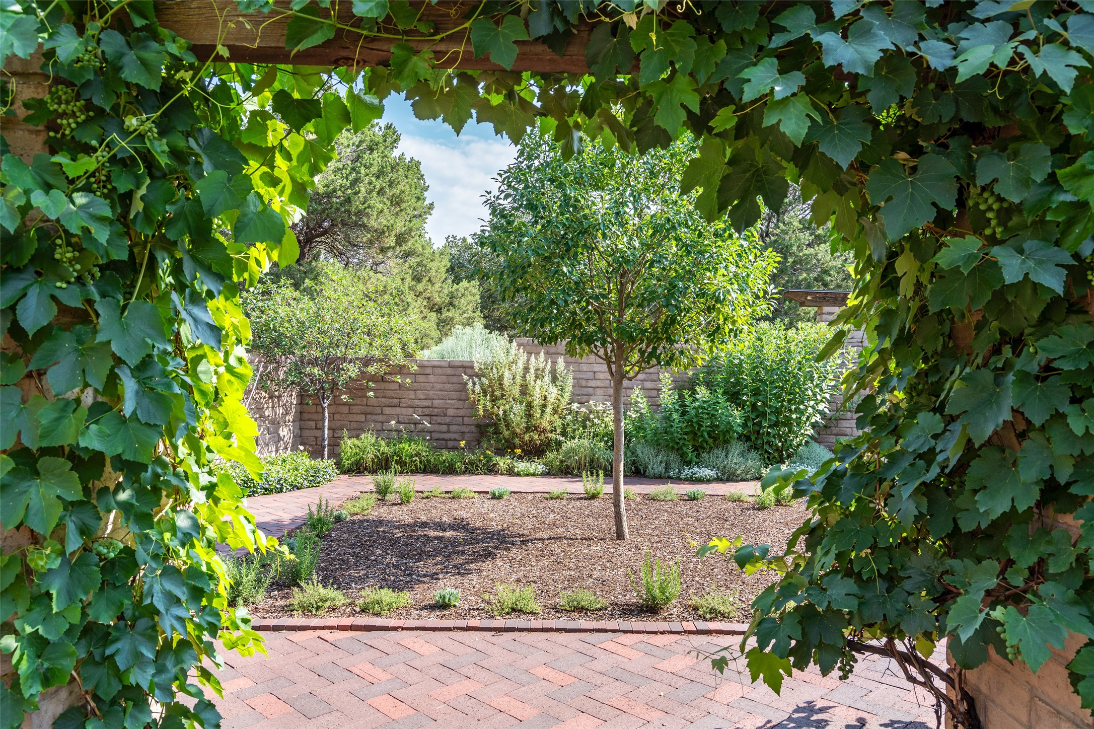 105 Calle Golondrina, Santa Fe, New Mexico image 35