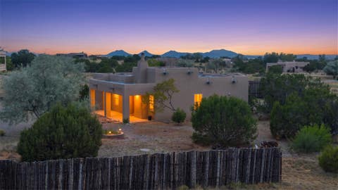 Homes For Sale - 7 Gaviota Road<br/> Santa Fe, NM 87508