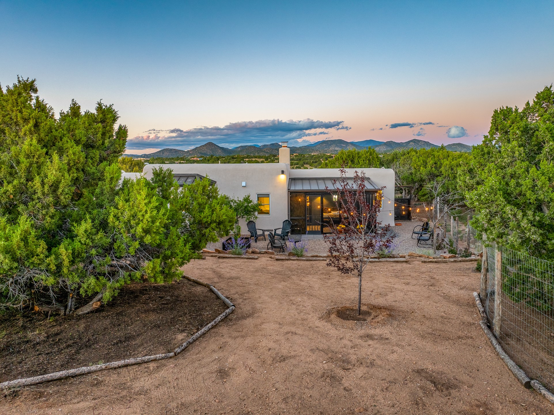 Santa Fe, New Mexico 87508, United States, 2 Bedrooms Bedrooms, ,2 BathroomsBathrooms,Residential,Active,216539