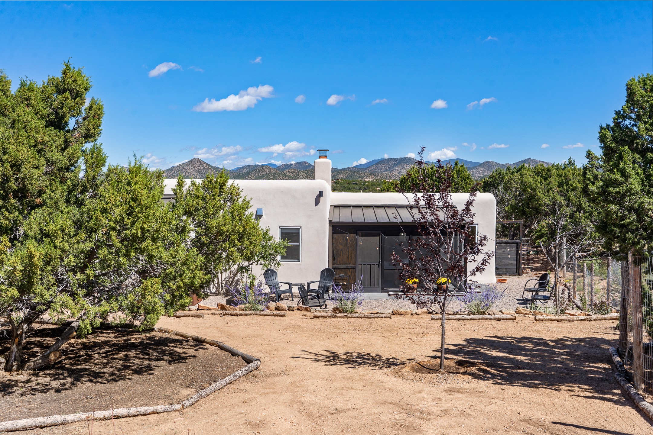 Santa Fe, New Mexico 87508, United States, 2 Bedrooms Bedrooms, ,2 BathroomsBathrooms,Residential,Active,216539