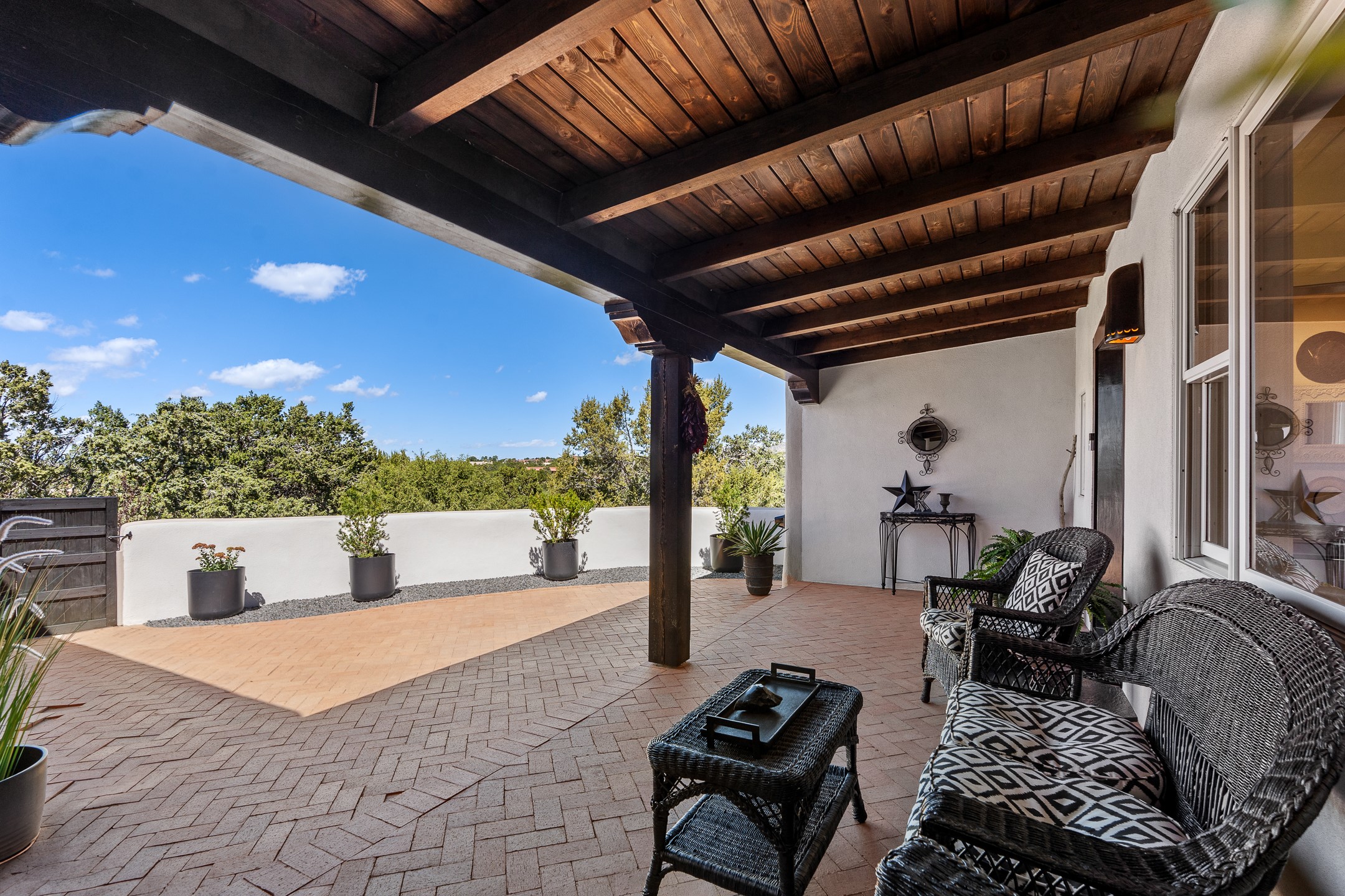 Santa Fe, New Mexico 87508, United States, 2 Bedrooms Bedrooms, ,2 BathroomsBathrooms,Residential,Active,216539