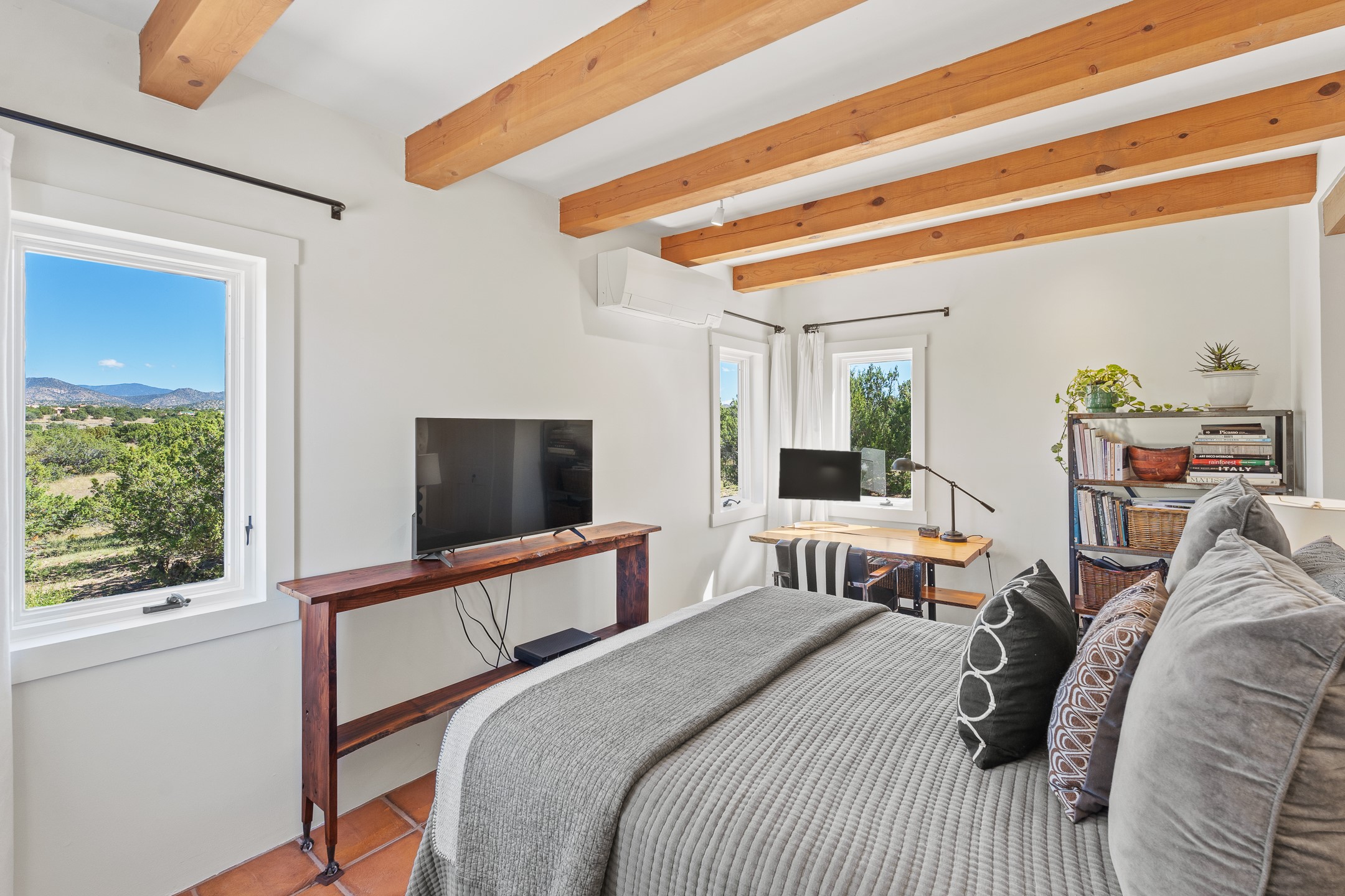 Santa Fe, New Mexico 87508, United States, 2 Bedrooms Bedrooms, ,2 BathroomsBathrooms,Residential,Active,216539