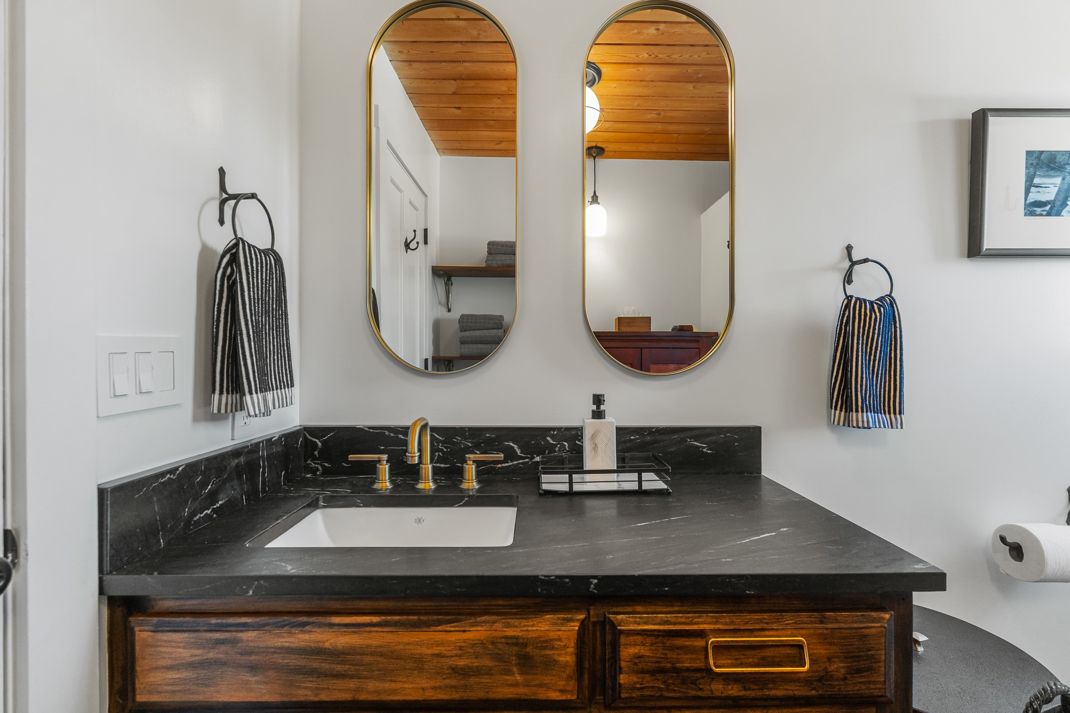 Santa Fe, New Mexico 87508, United States, 2 Bedrooms Bedrooms, ,2 BathroomsBathrooms,Residential,Active,216539