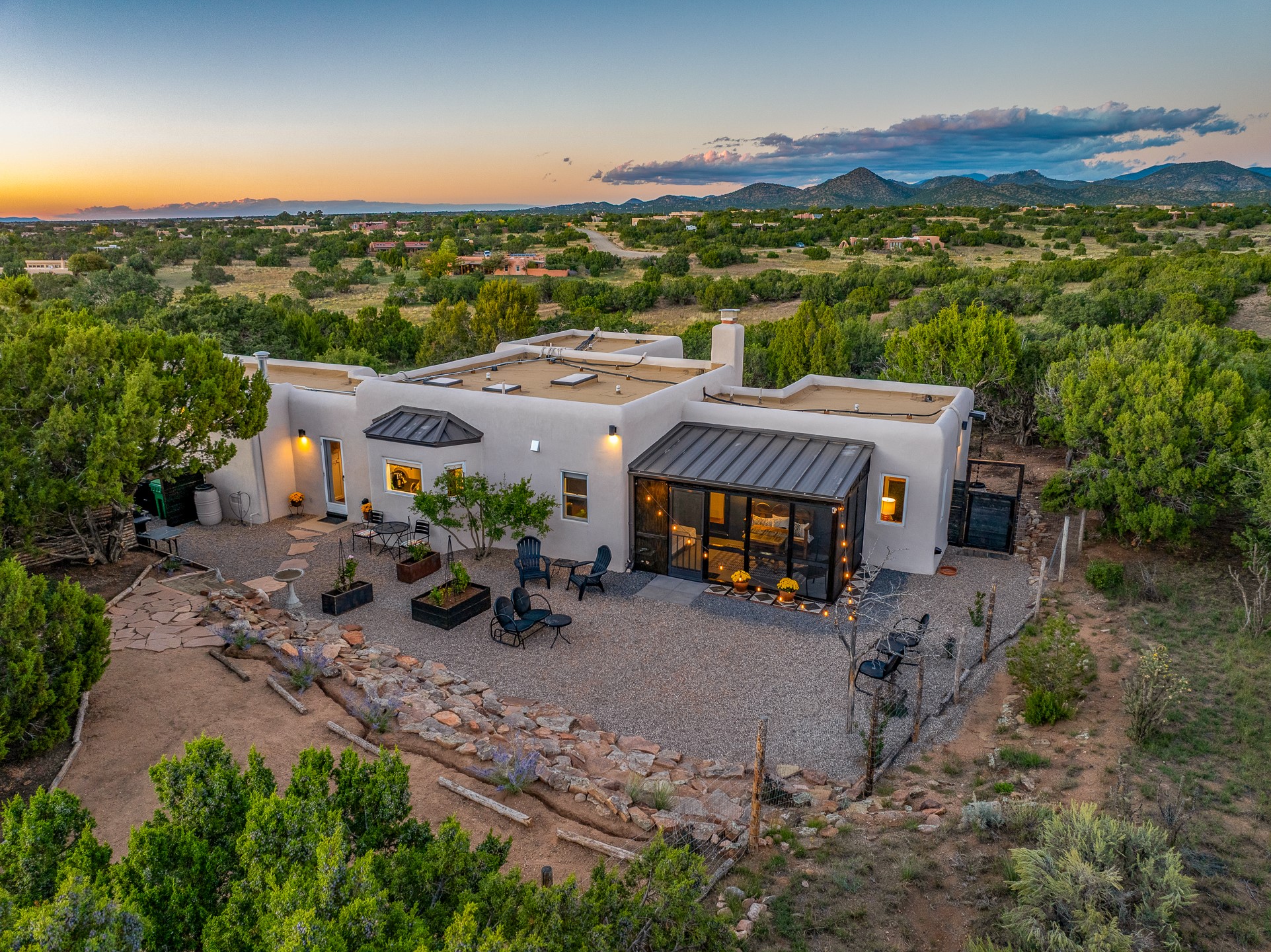 Santa Fe, New Mexico 87508, United States, 2 Bedrooms Bedrooms, ,2 BathroomsBathrooms,Residential,Active,216539