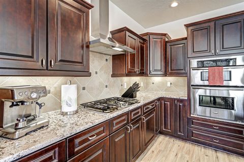 Tiny photo for 130 E Chili Line Road Rd, Santa Fe, NM 87508 (MLS # 202601683)