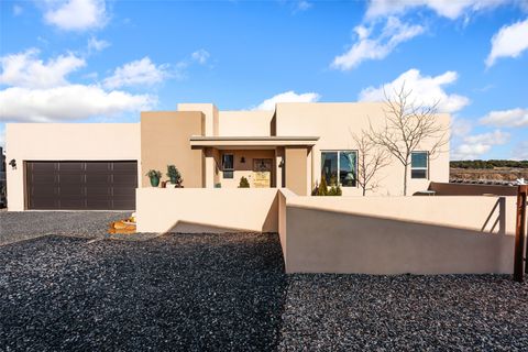 Photo of 34 Willow Back, Santa Fe, NM 87508 (MLS # 202600670)