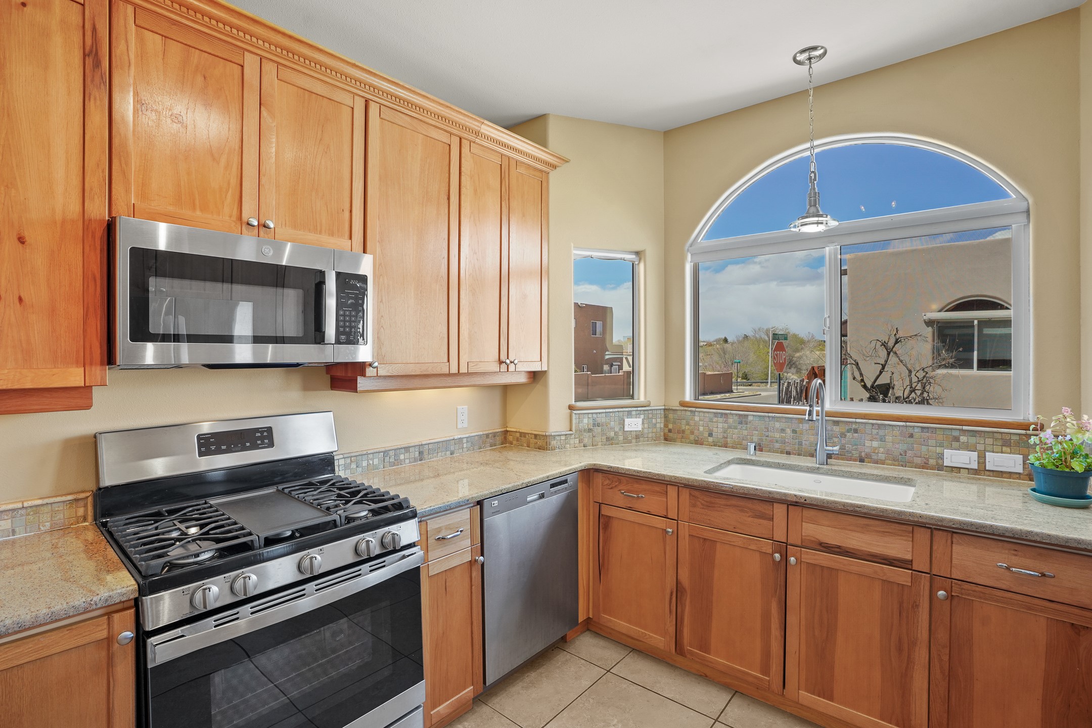 1577 Kachina Ridge Drive, Santa Fe, New Mexico image 4