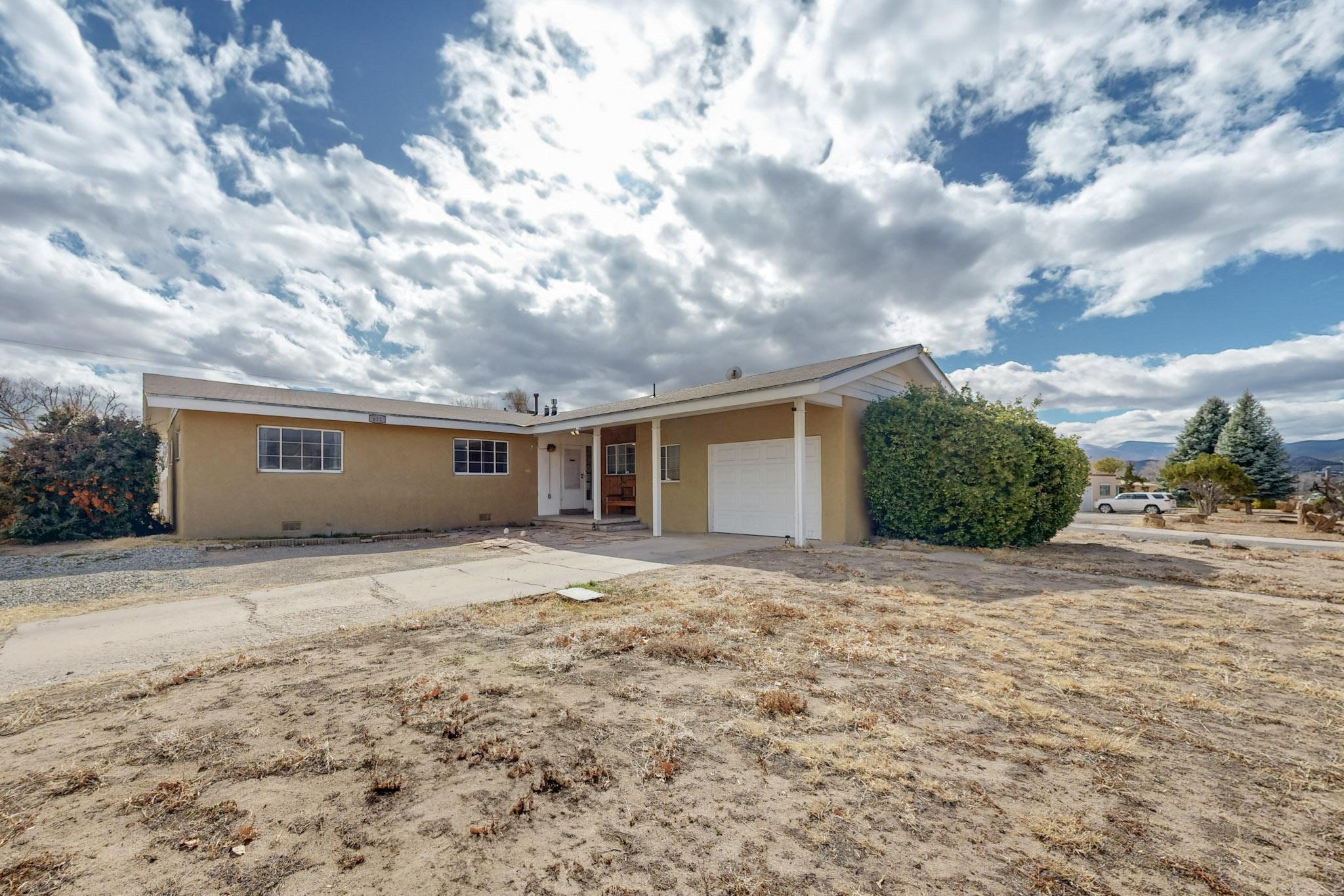 612 Valley Drive, Espanola, New Mexico image 5