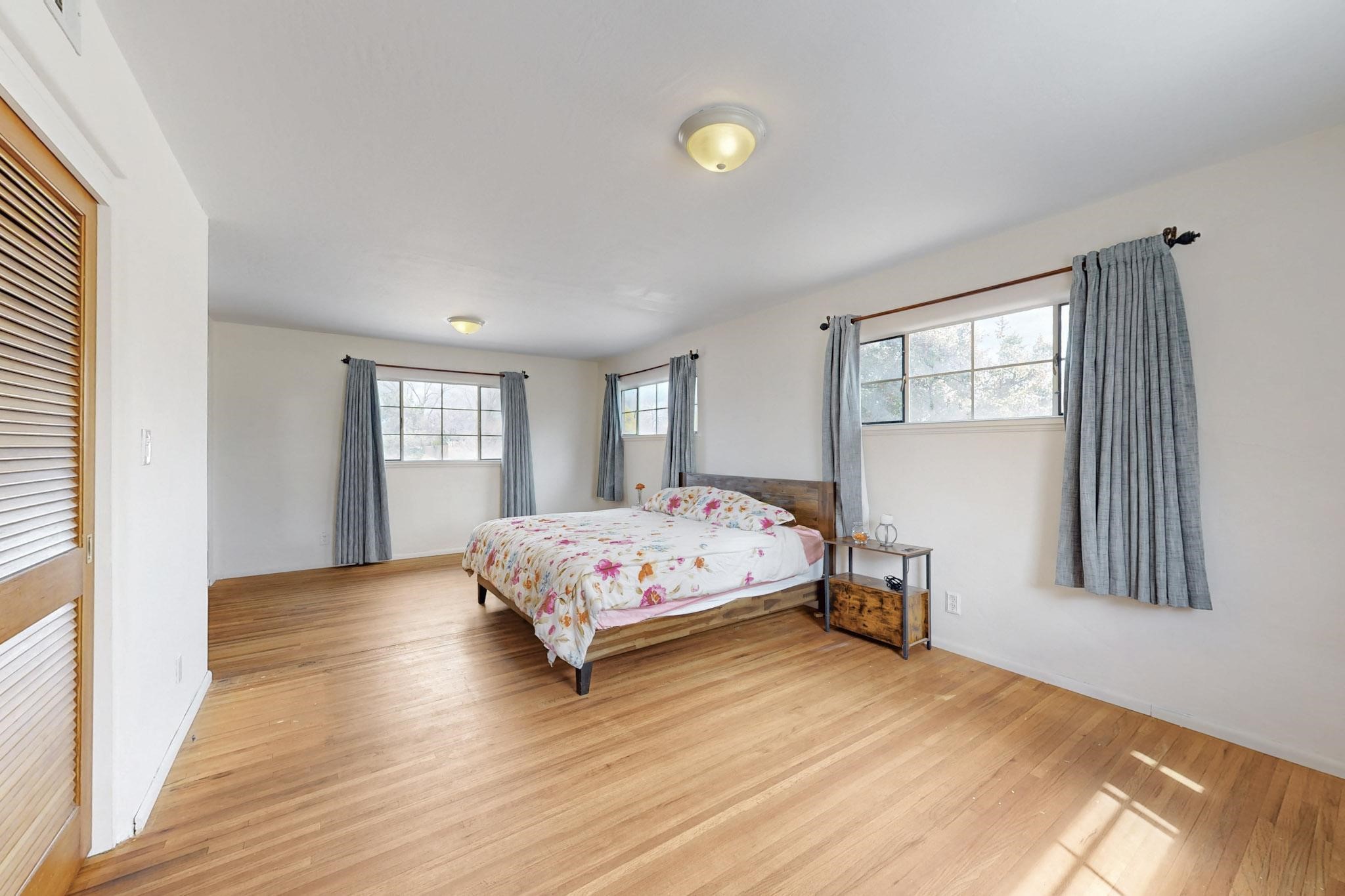 612 Valley Drive, Espanola, New Mexico image 27
