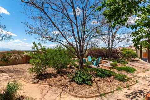Tiny photo for 10 Descanso Road, Santa Fe, NM 87508 (MLS # 202601188)