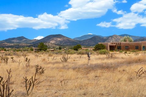 Tiny photo for 10 Descanso Road, Santa Fe, NM 87508 (MLS # 202601188)