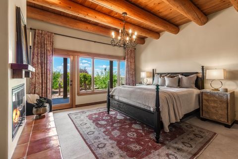 Tiny photo for 10 Descanso Road, Santa Fe, NM 87508 (MLS # 202601188)