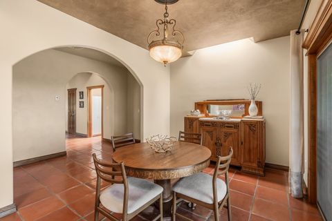 Tiny photo for 10 Descanso Road, Santa Fe, NM 87508 (MLS # 202601188)