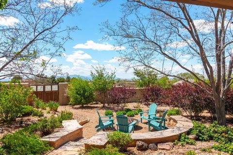 Tiny photo for 10 Descanso Road, Santa Fe, NM 87508 (MLS # 202601188)