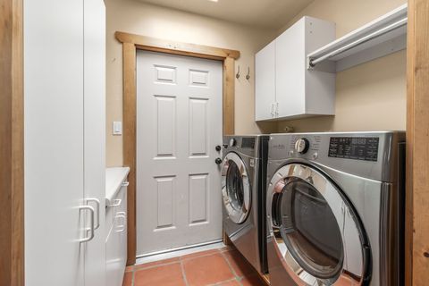 Tiny photo for 10 Descanso Road, Santa Fe, NM 87508 (MLS # 202601188)