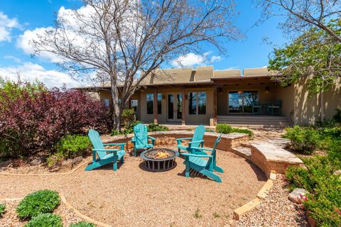 Tiny photo for 10 Descanso Road, Santa Fe, NM 87508 (MLS # 202601188)