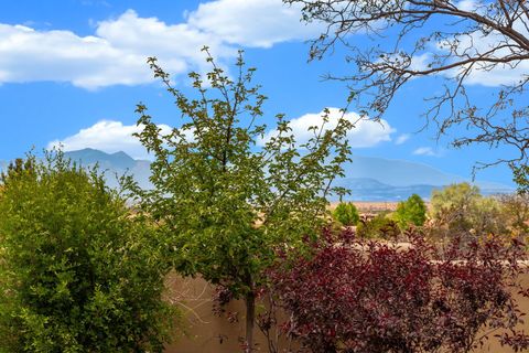 Tiny photo for 10 Descanso Road, Santa Fe, NM 87508 (MLS # 202601188)