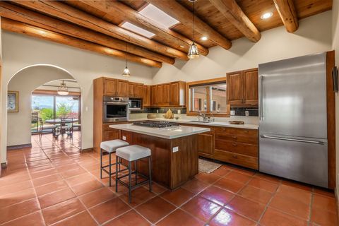 Tiny photo for 10 Descanso Road, Santa Fe, NM 87508 (MLS # 202601188)