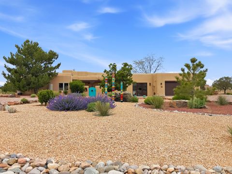 Tiny photo for 29 Bosque LOOP, Santa Fe, NM 87508 (MLS # 202602184)