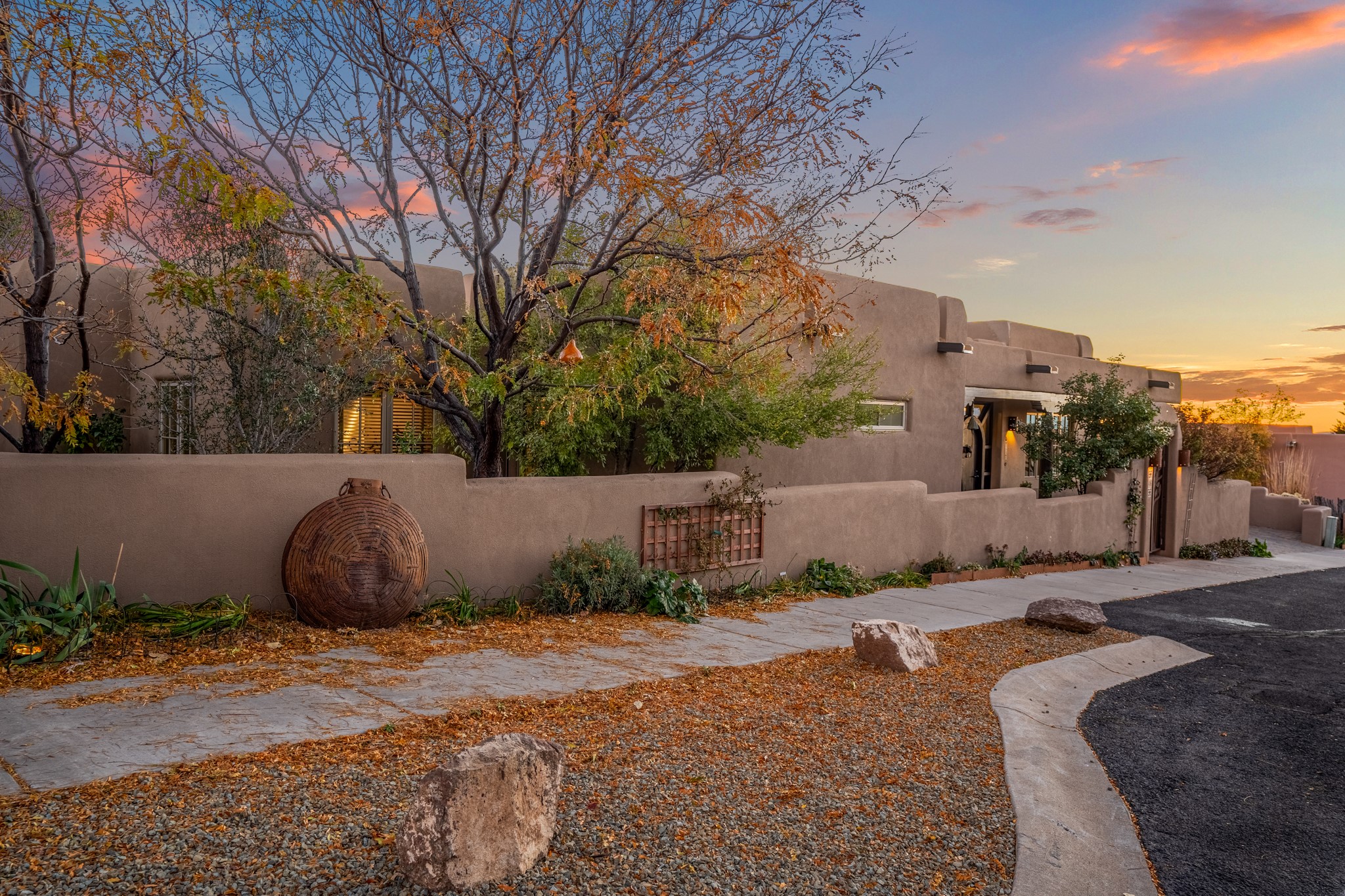 46 E Via Plaza Nueva, Santa Fe, New Mexico image 45