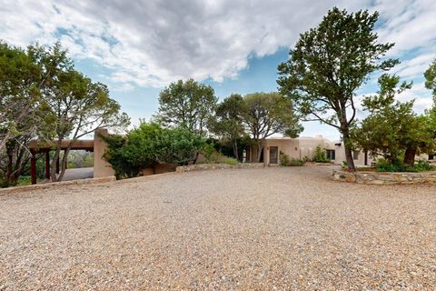 200 Circle Drive Santa Fe NM 87501