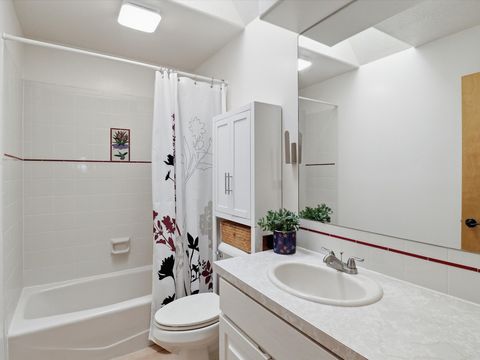 Tiny photo for 19 Aventura Road, Santa Fe, NM 87508 (MLS # 202601702)