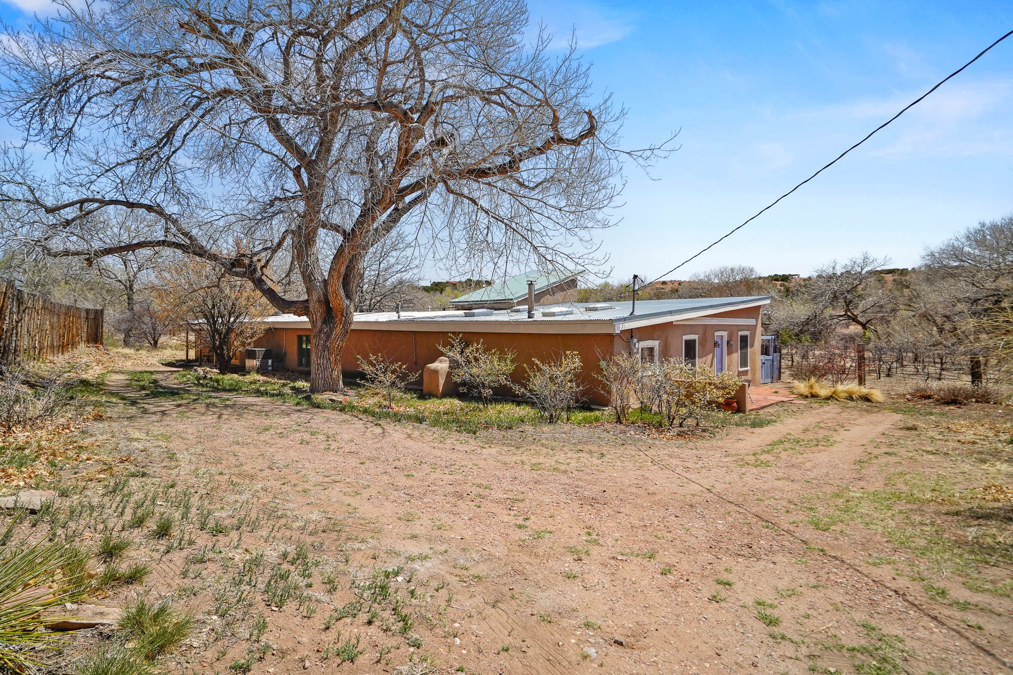 440 Los Pinos Rd, Santa Fe, New Mexico image 1