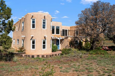 Photo of 20 Avenida del Monte Alto, Santa Fe, NM 87508 (MLS # 202503909)