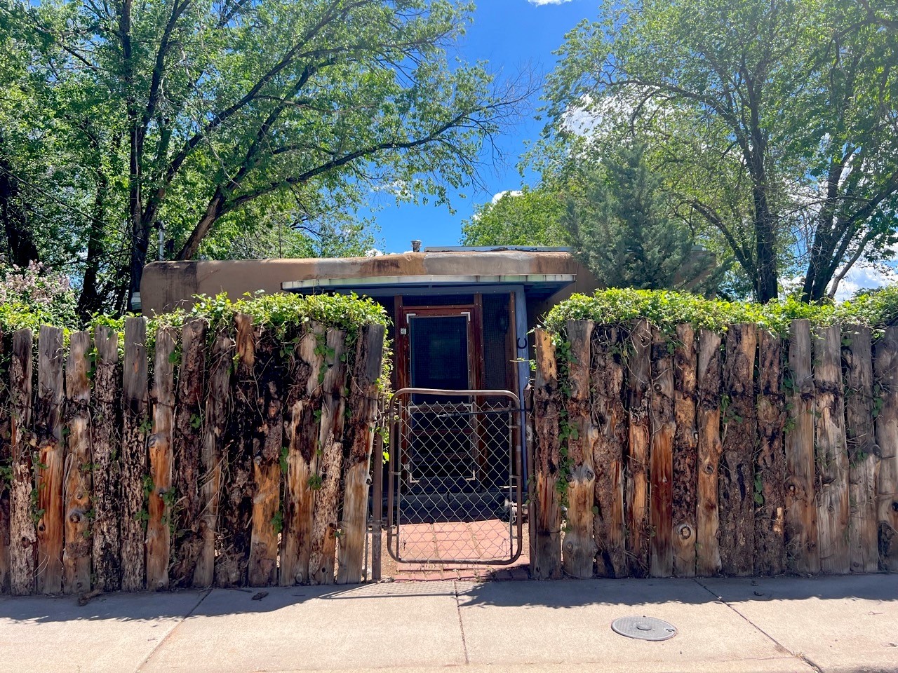 121 Huddleson St, Santa Fe, New Mexico image 2