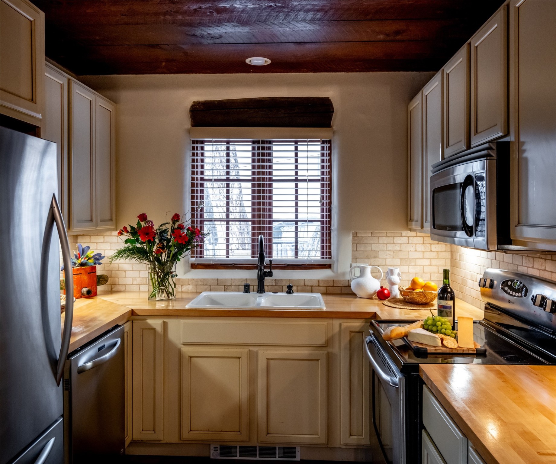 856 E Palace Avenue, Santa Fe, New Mexico image 7