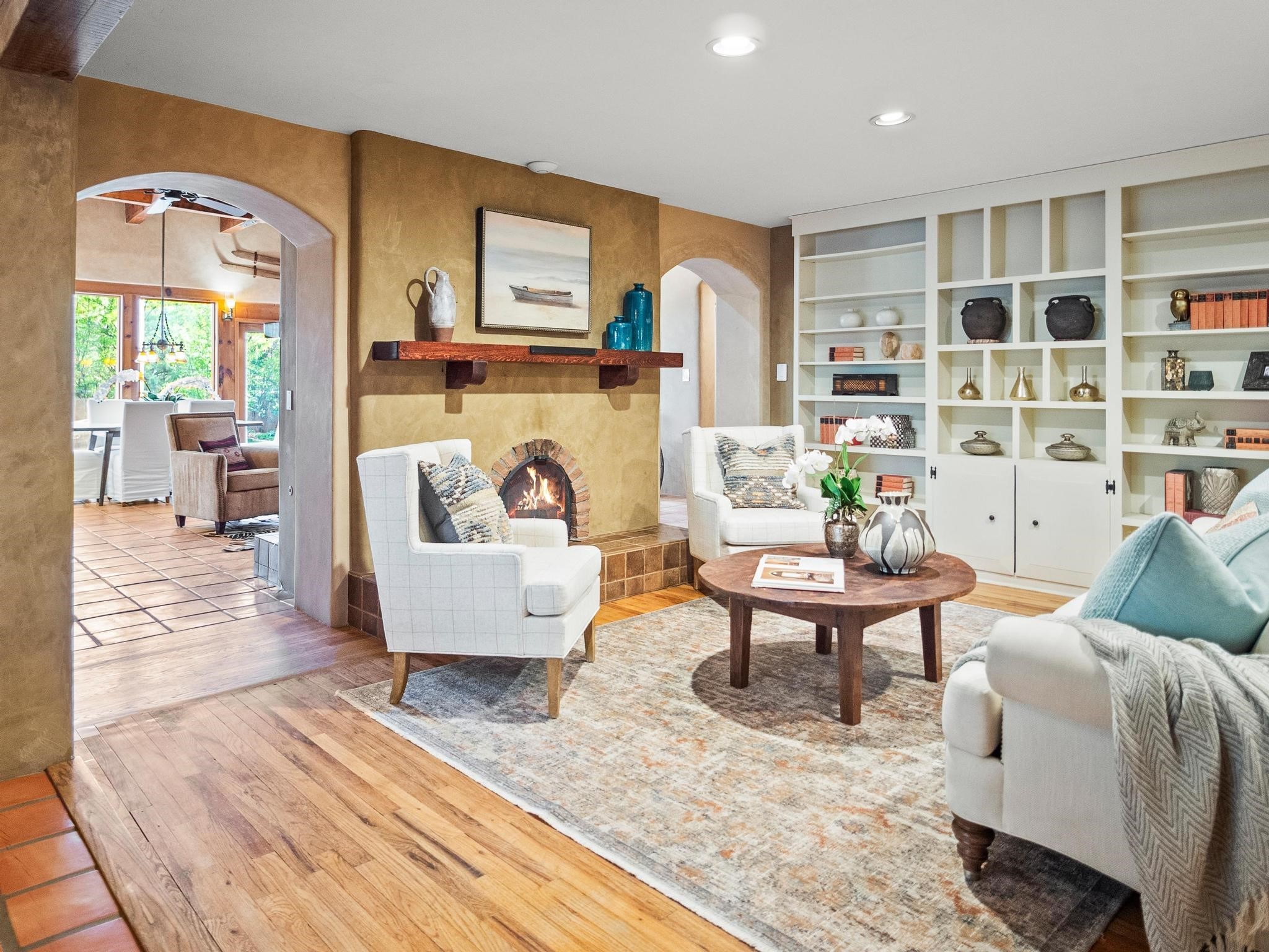 310 Ortiz Lane, Taos, New Mexico image 1