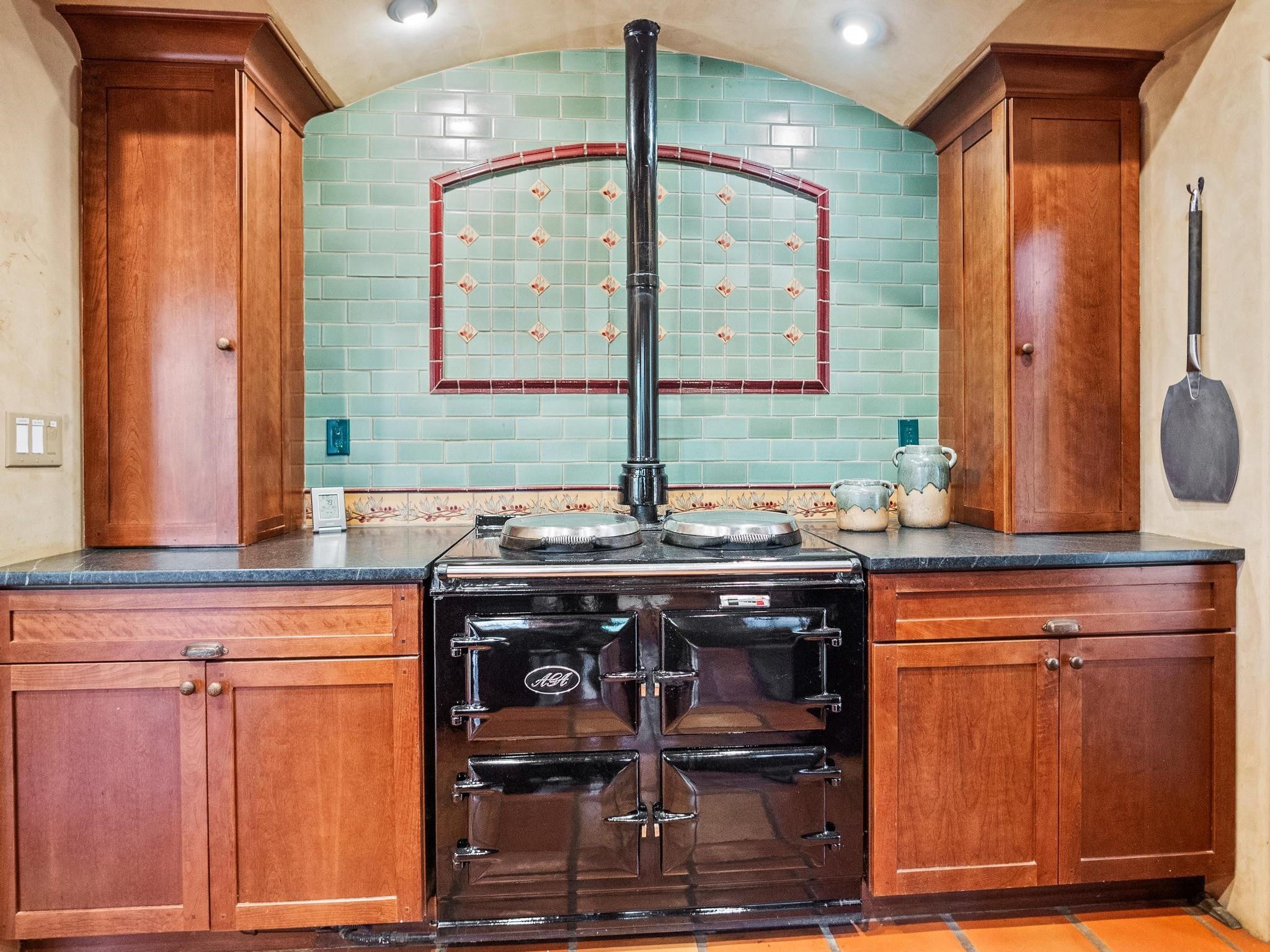 310 Ortiz Lane, Taos, New Mexico image 16