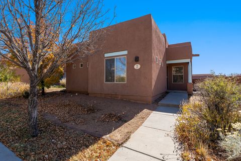 Photo of 16 Firerock Place, Santa Fe, NM 87508 (MLS # 202505049)