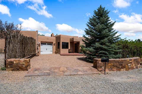 Townhouse For Sale - 121 Del Rio Dr Dr<br/> Santa Fe, NM 87501