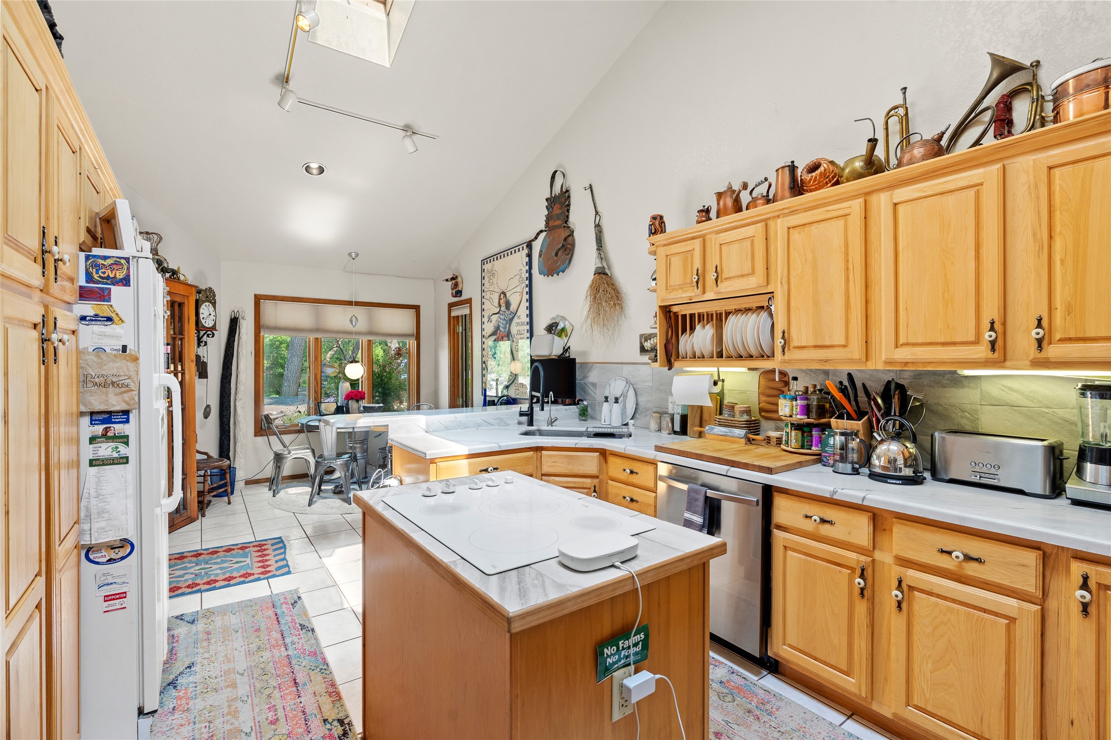Santa Fe, New Mexico 87506, United States, 3 Bedrooms Bedrooms, ,2 BathroomsBathrooms,Residential,Active,183518