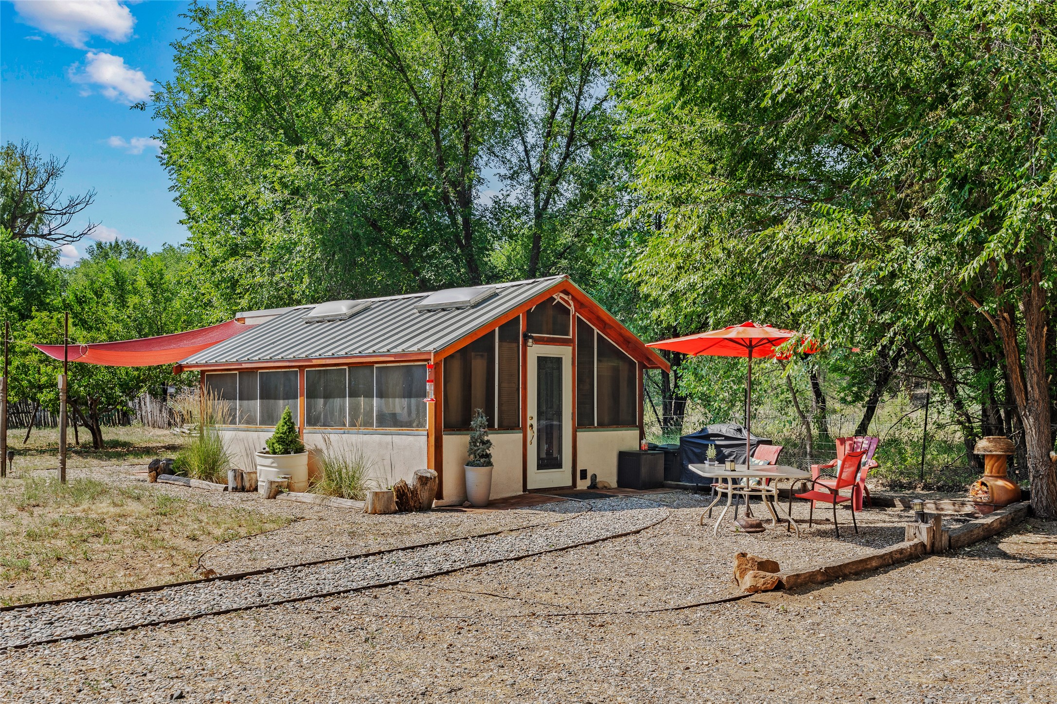 Santa Fe, New Mexico 87506, United States, 3 Bedrooms Bedrooms, ,2 BathroomsBathrooms,Residential,Active,183518