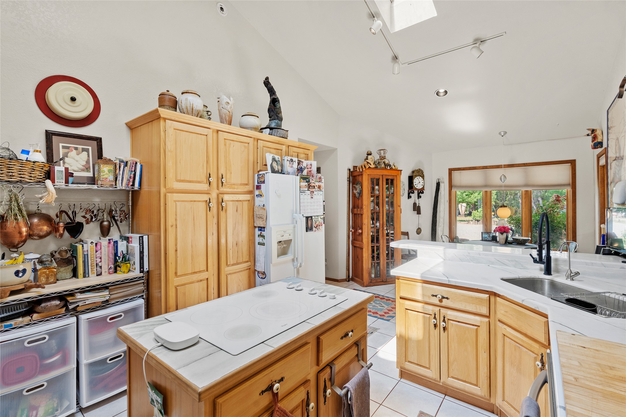 Santa Fe, New Mexico 87506, United States, 3 Bedrooms Bedrooms, ,2 BathroomsBathrooms,Residential,Active,183518