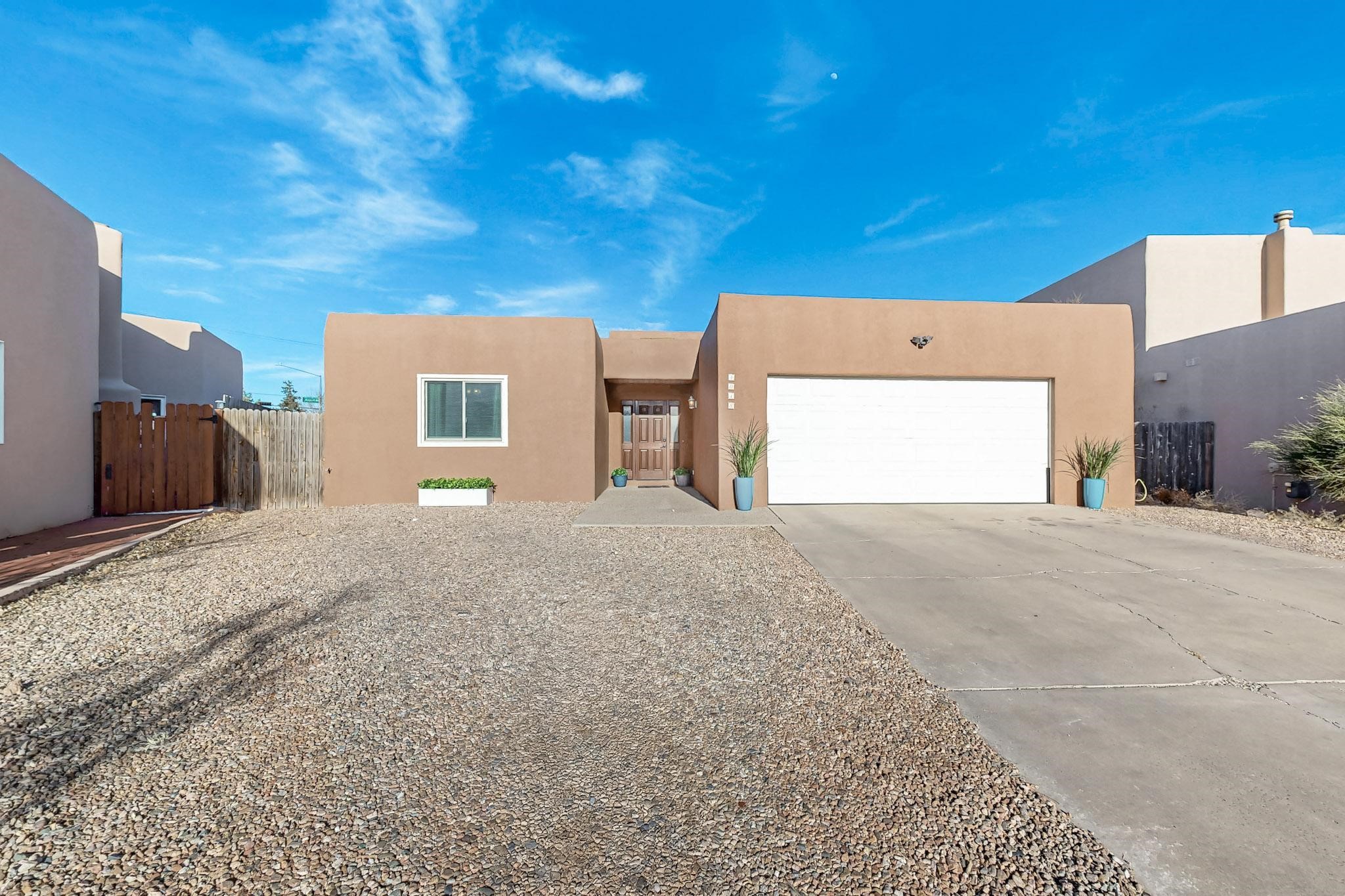 4018 Painted Pony Cir, Santa Fe, New Mexico image 1