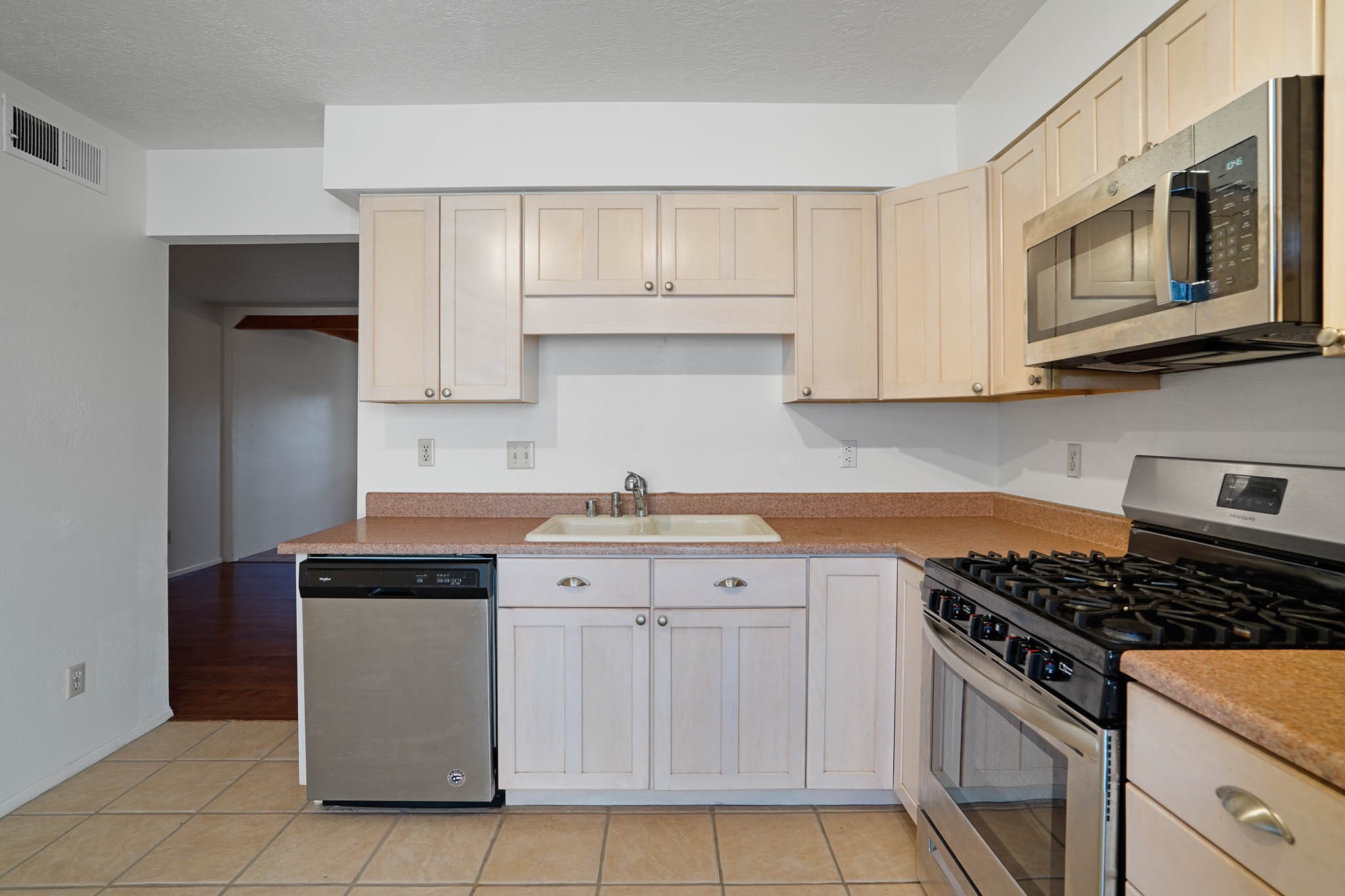 2746 Calle Serena, Santa Fe, New Mexico image 18