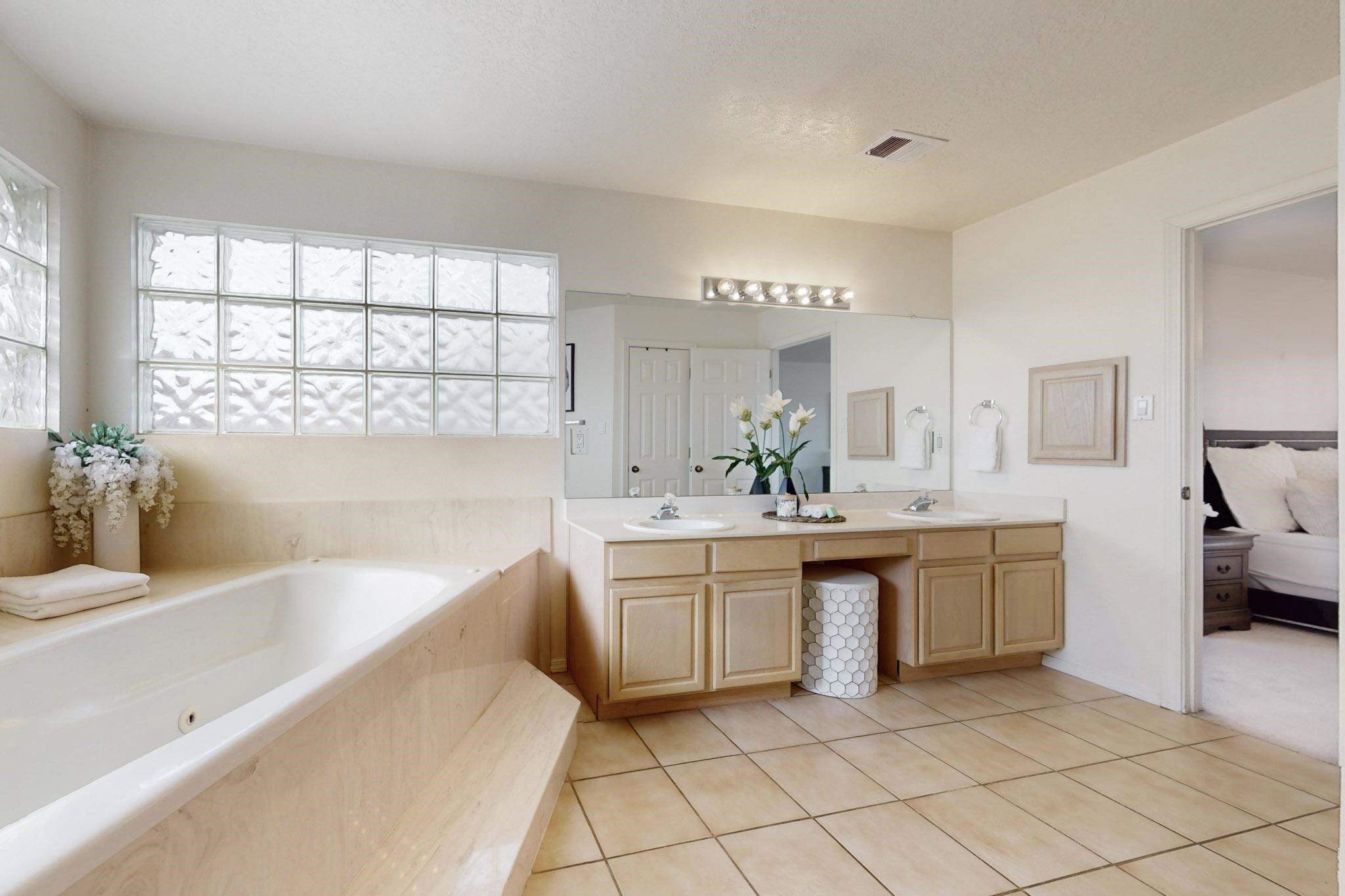 1348 Loma Del Cielo, Corrales, New Mexico image 32