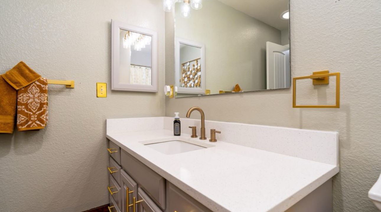 4654 Camino Cuervo, Santa Fe, New Mexico image 17