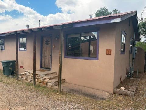 Homes For Rent - 645 1/2 D W San Francisco Street<br/> Santa Fe, NM 87501