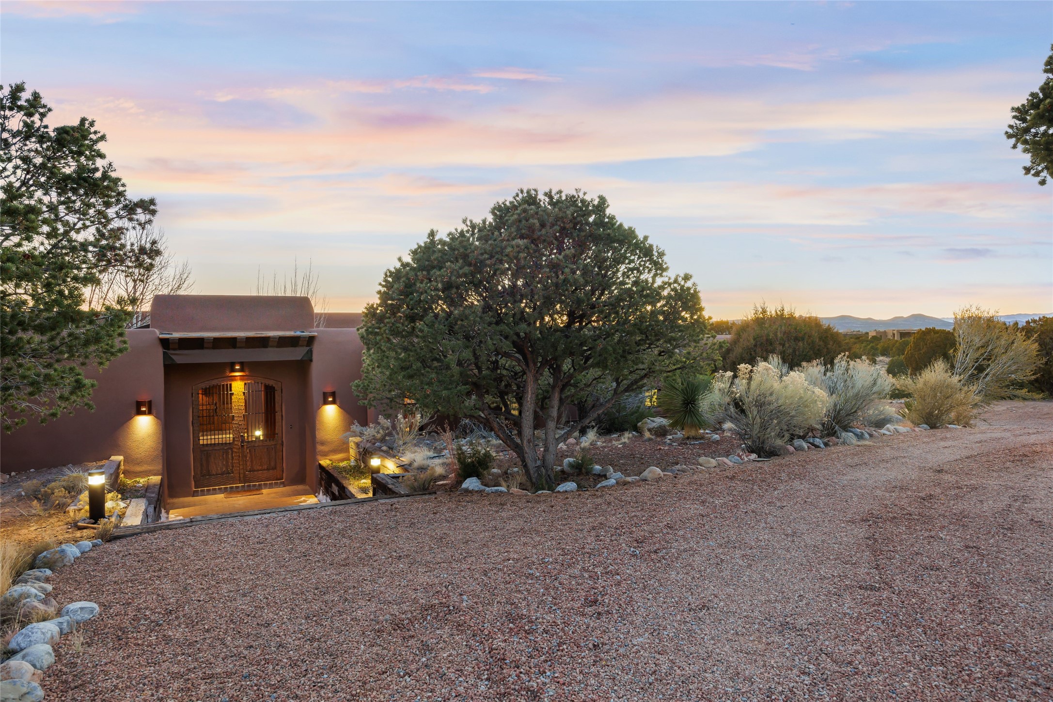 34 Coppermallow Road, Santa Fe, New Mexico image 2