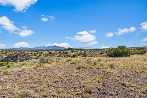 Tiny photo for 31 Gallina Road, Santa Fe, NM 87508 (MLS # 202602105)