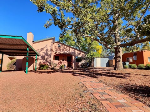 Homes For Sale - 2019 Otowi Drive Dr<br/> Santa Fe, NM 87505
