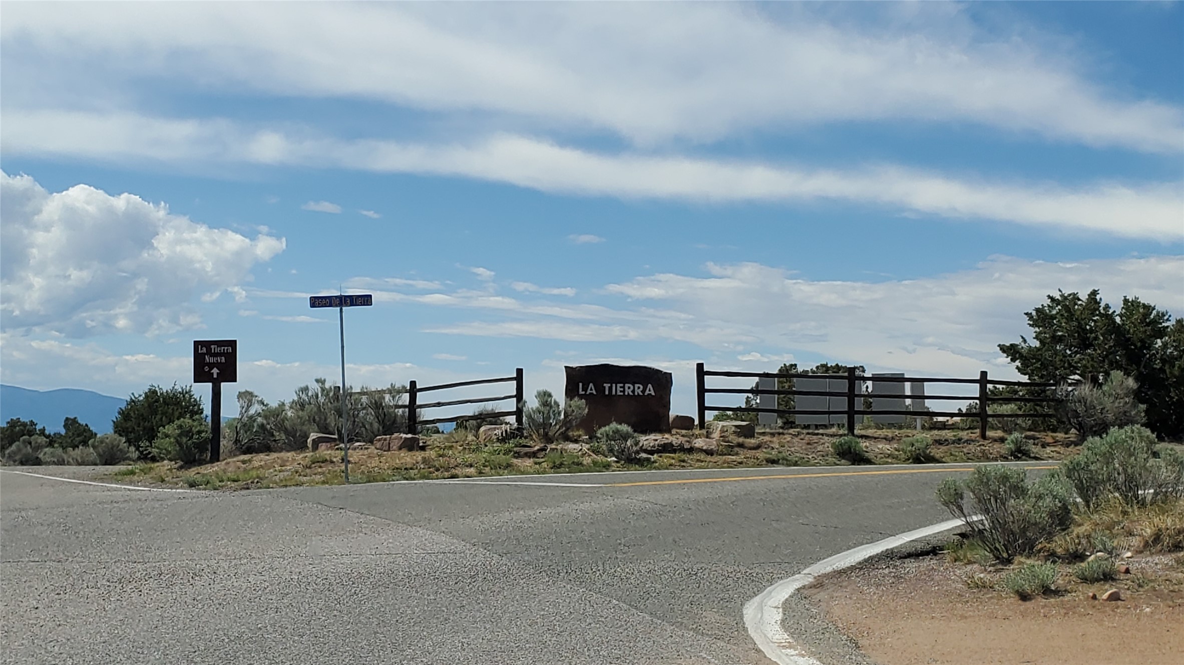 531 Estrada Redonda, Santa Fe, New Mexico image 3