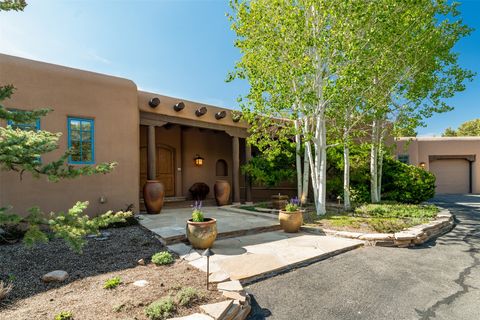 1050 Sierra Del Norte Santa Fe NM 87501