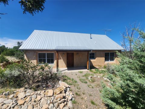 Photo of 27 Hanuman Rd, Cerrillos, NM 87010 (MLS # 202600061)