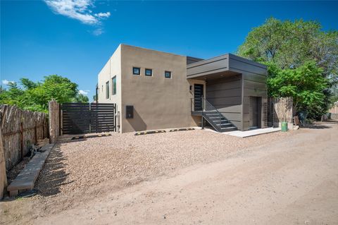 Homes For Sale - 340 Rosario Hill<br/> Santa Fe County, Santa Fe, NM 87501