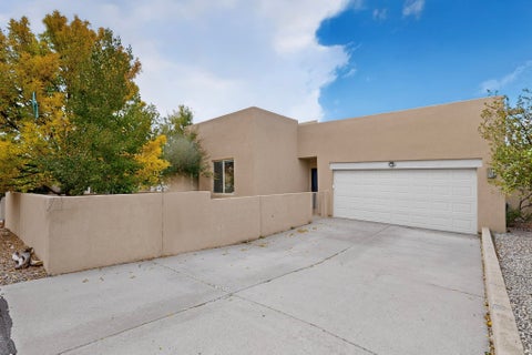 Tiny photo for 8 Sobradora Drive, Santa Fe, NM 87508 (MLS # 202604490)